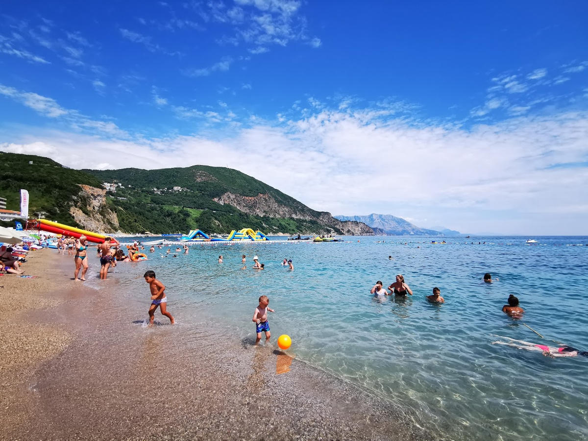 Пляж Яз в Будві, Будва. Готелі поруч, фото, відео, як добратися ...