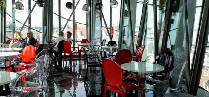 Танцюючий будинок у Празі - Прага - Чехія