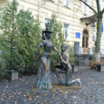 Пам'ятник За двома зайцями: Проня Прокопівна та Голохвастов - Київ - Україна