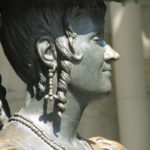 Пам'ятник За двома зайцями: Проня Прокопівна та Голохвастов - Київ - Україна