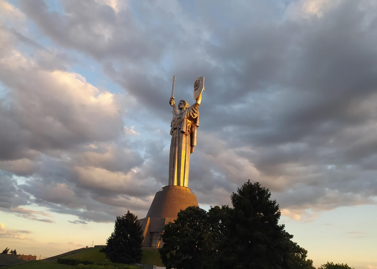 Батьківщина-мати, Київ. Готелі поруч, фото, відео, як добратися ...