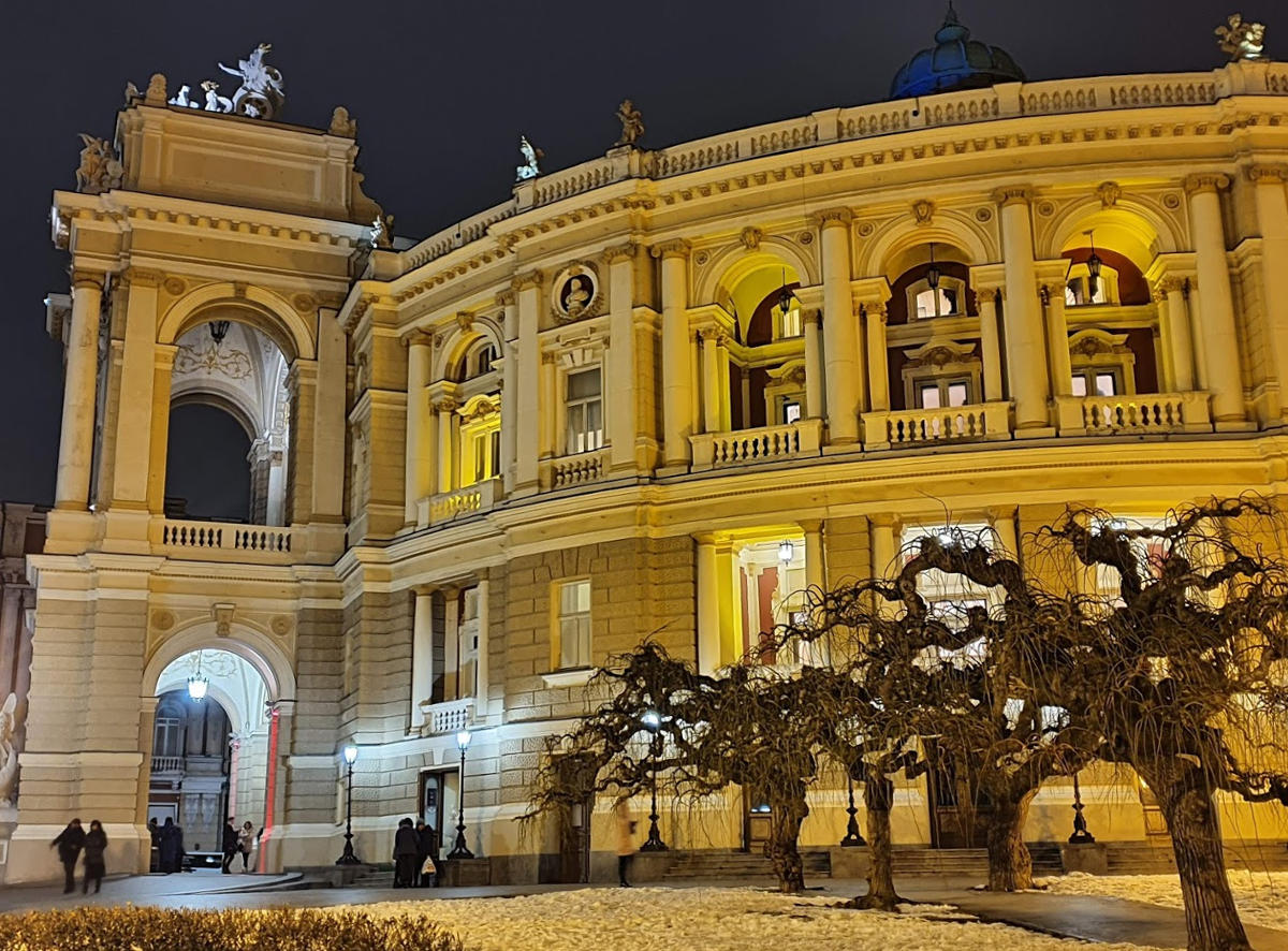 Одеський оперний театр, Одеса. Готелі поруч, фото, відео, як добратися ...