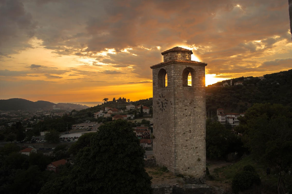 Годинникова вежа - Бар - Чорногорія