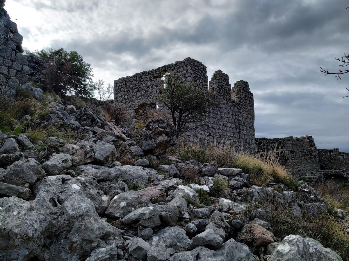 Фортеця Хай-Нехай - Сутоморе - Чорногорія